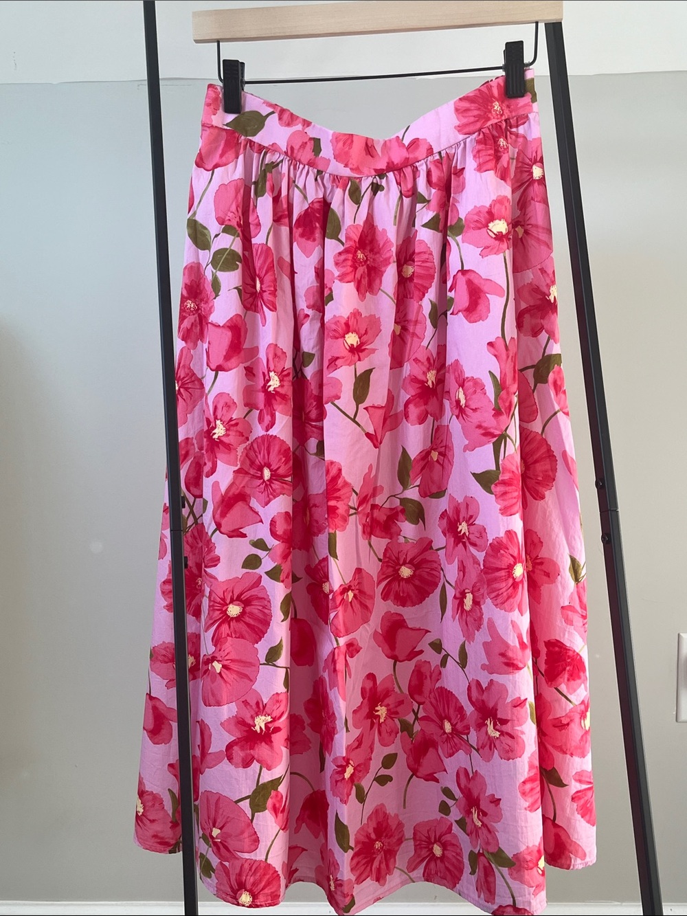 Like new. Mango midi skirt